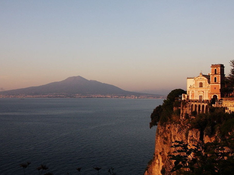 la chiesa più bella per le nozze è a Vico Equense